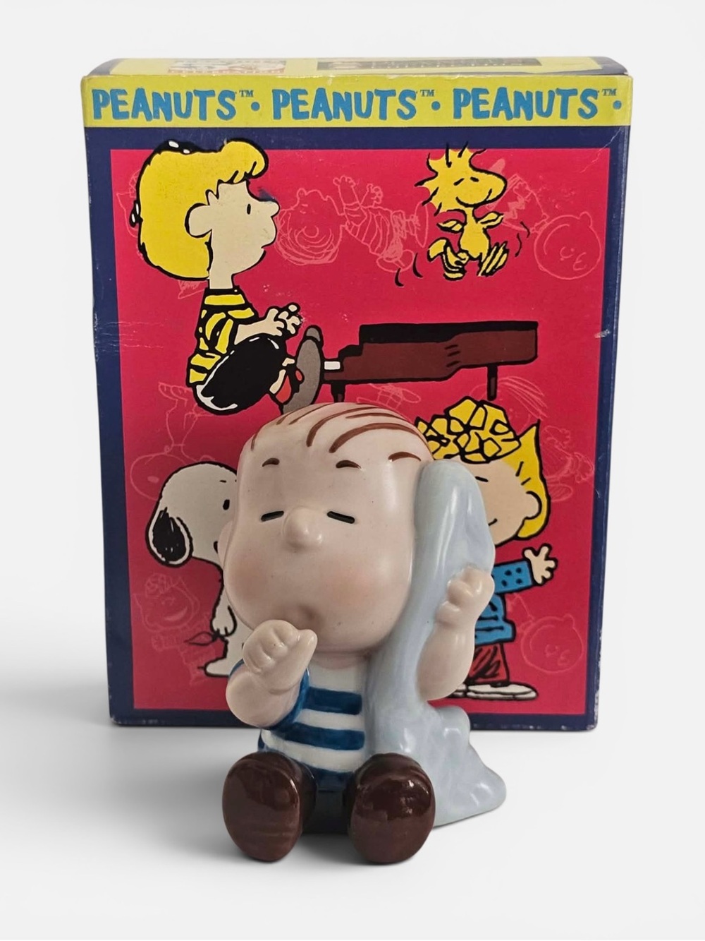 Vintage Peanuts Linus Flambro Ceramic Figurine - 1998